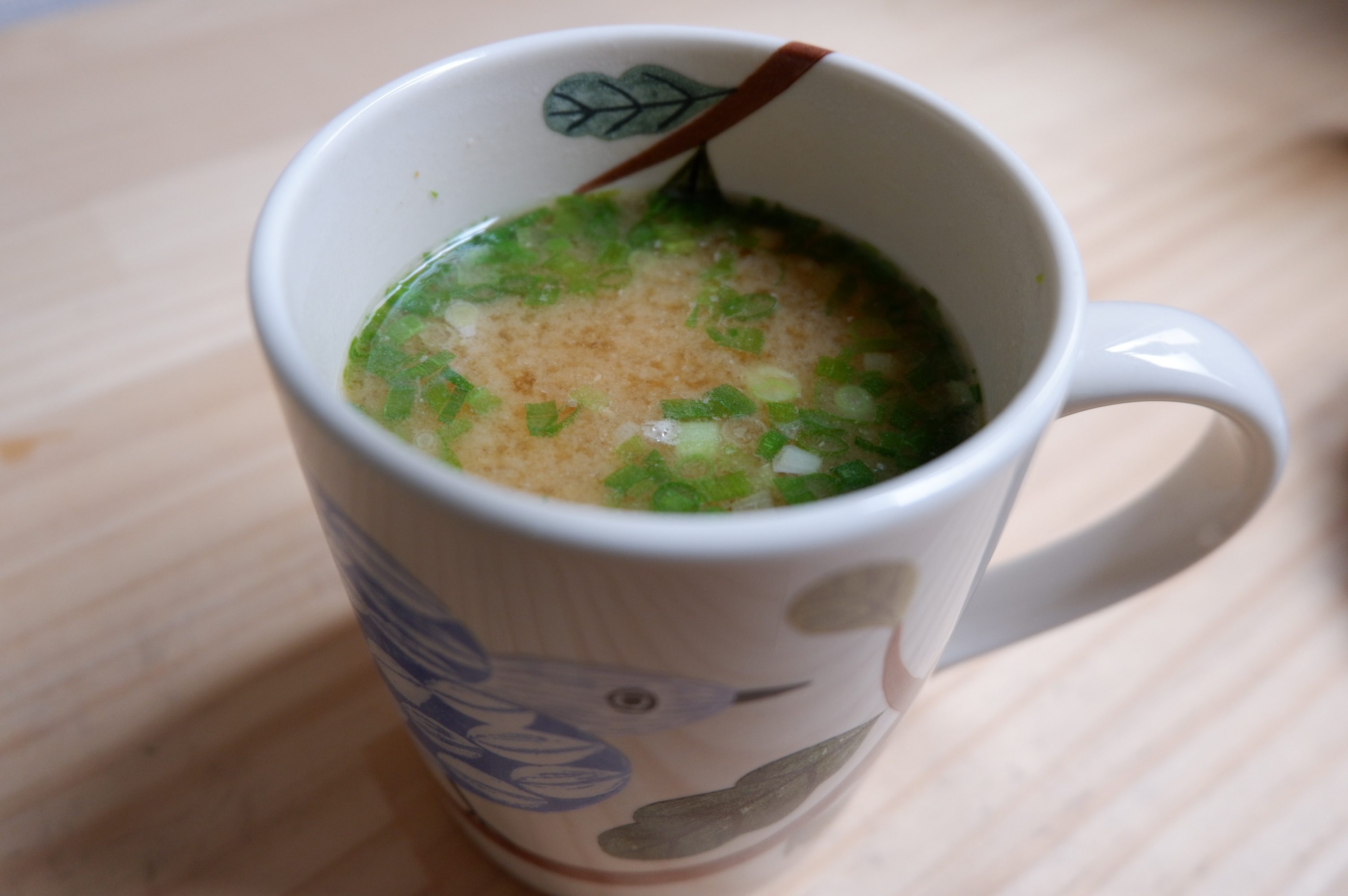 A Cup Of Miso Soup 体を強くする朝の一杯 即席味噌汁の作り方 レコッコレ